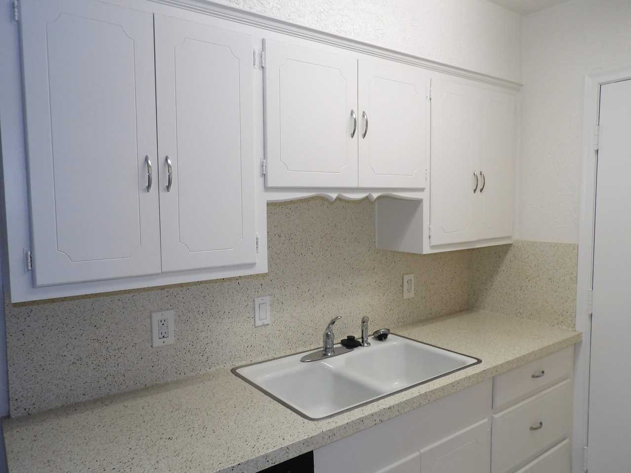 4405 Mckinney Ave #201 - Photo 7 of 22