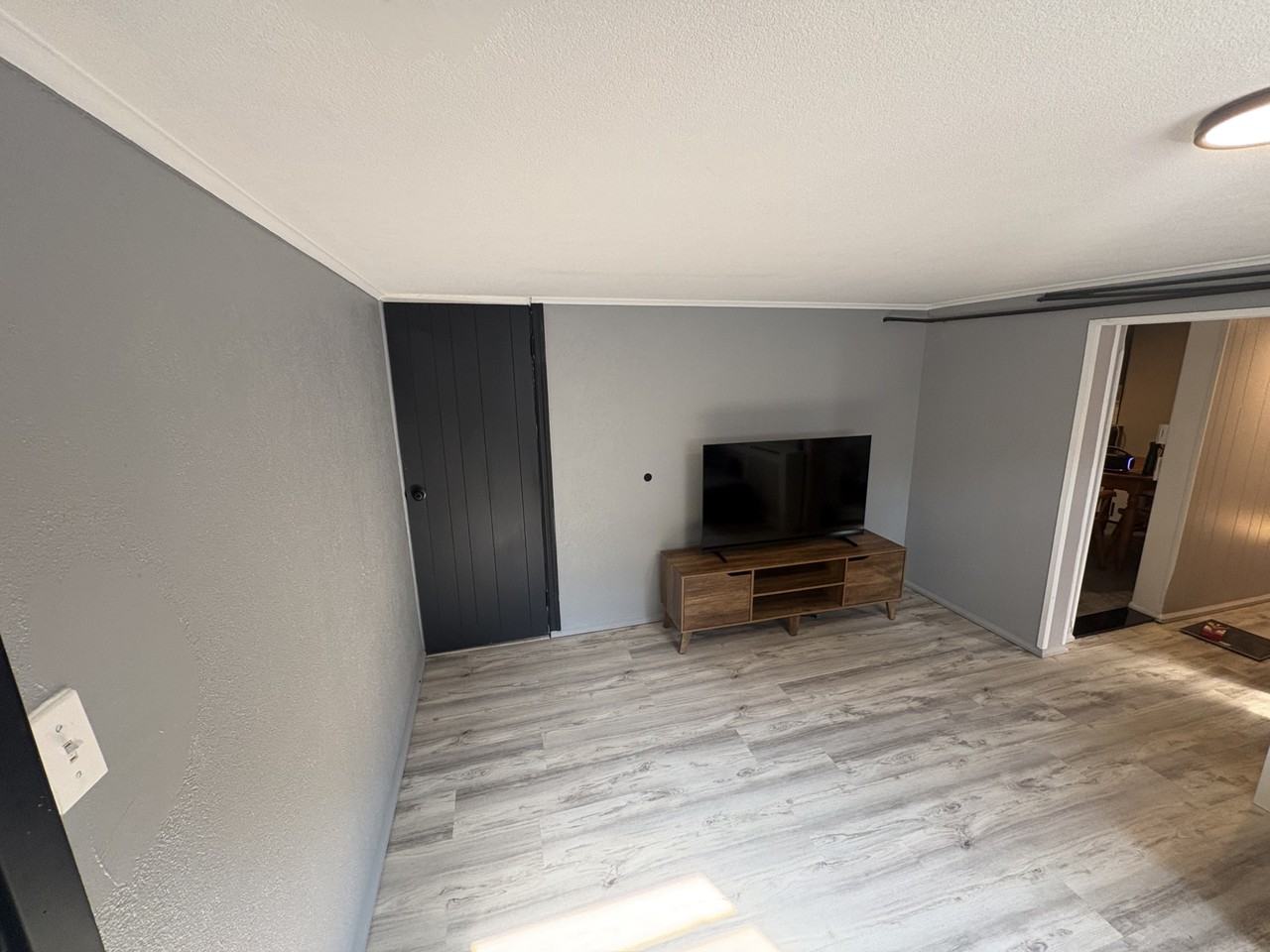 1 Vine St - Photo 2 of 15