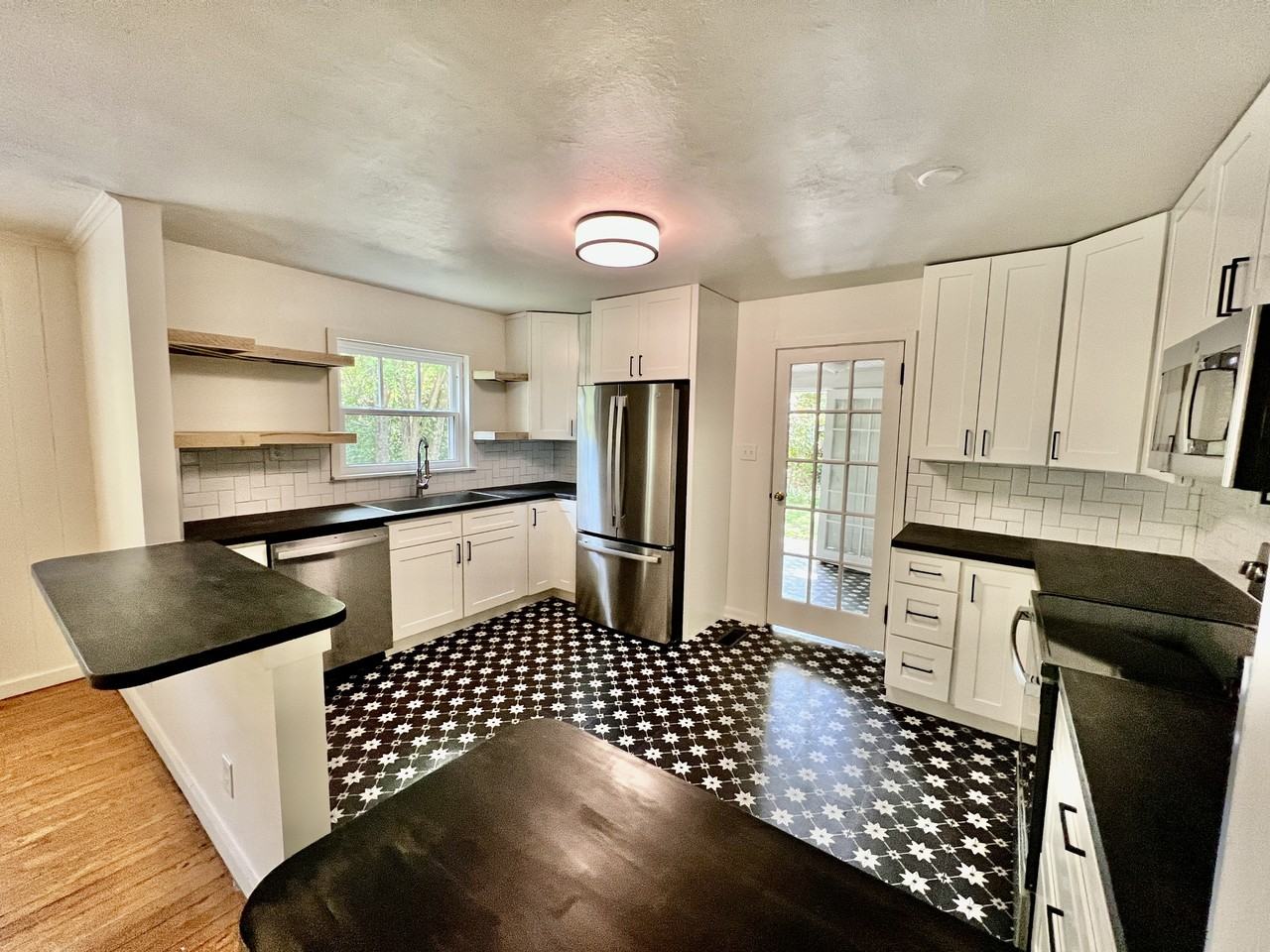 318 Mcnabb Ave #NA - Photo 7 of 15