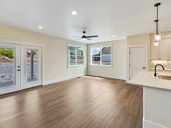 1024 Snowdrop Ct #NA - Photo 4 of 20