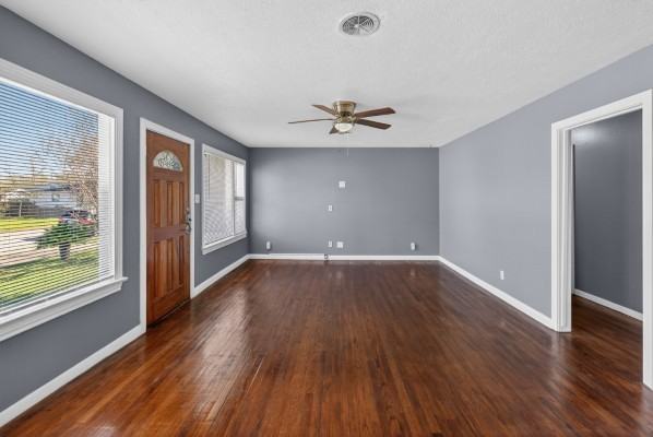 3223 Topeka St #NA - Photo 3 of 24