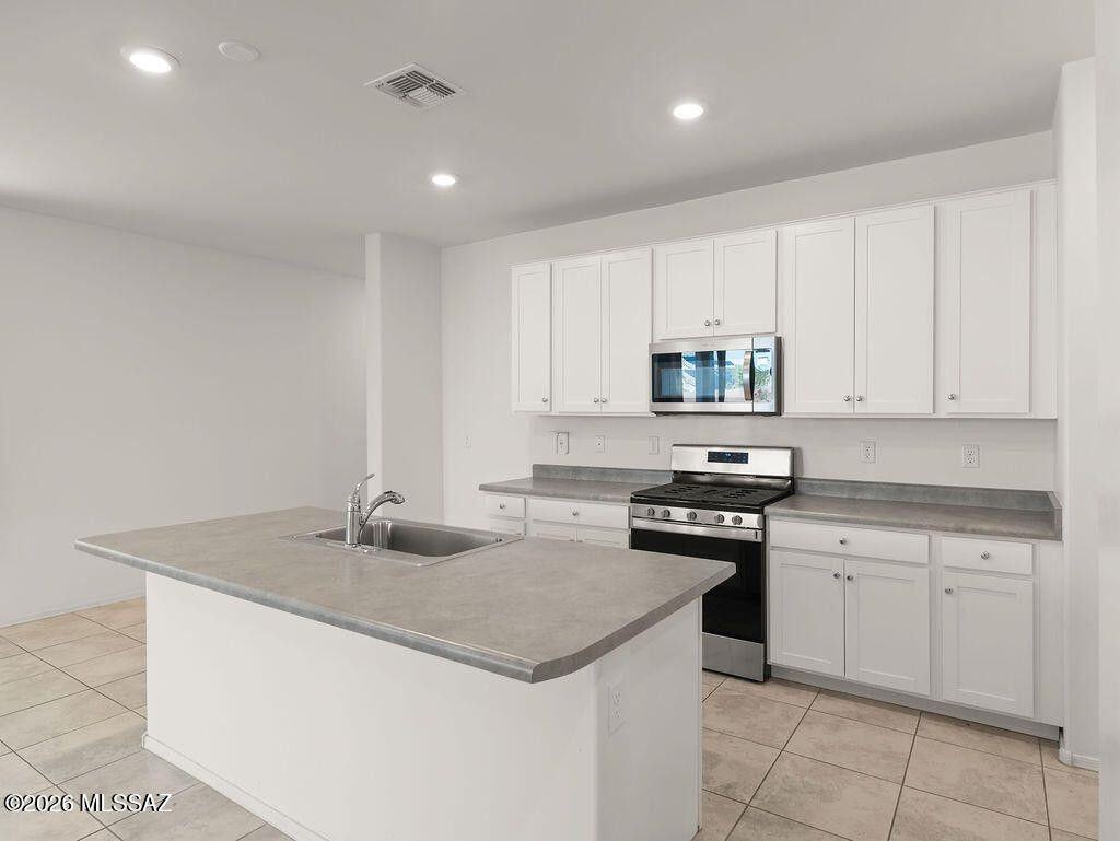 7996 S Golden Bell Dr #NA - Photo 4 of 22