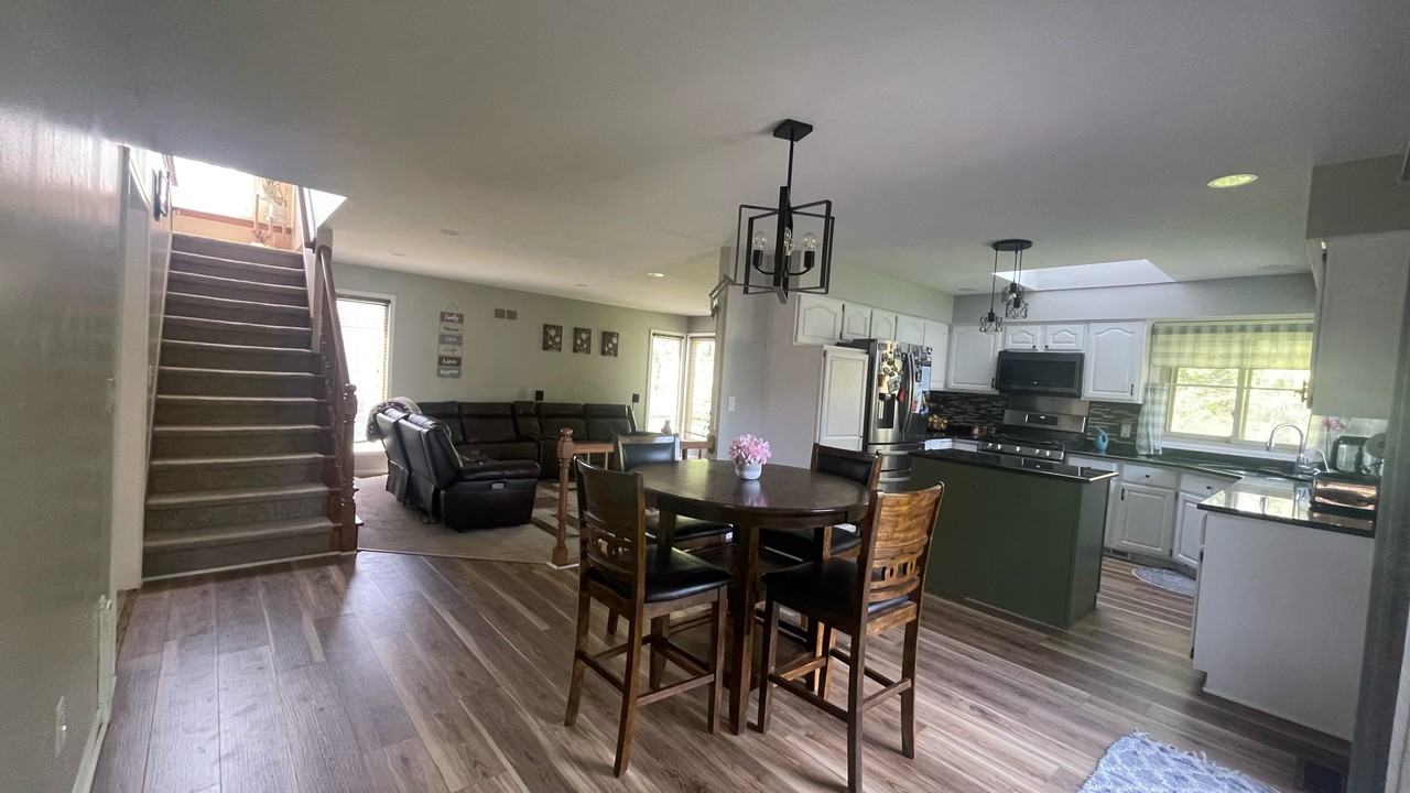 1027 Congress Dr #NA - Photo 5 of 35