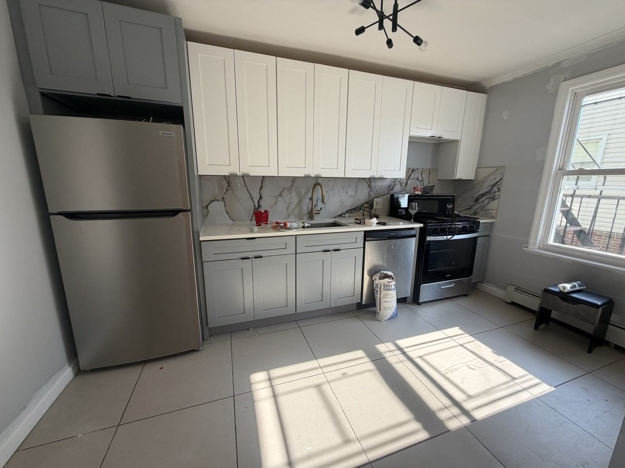119 Hobart Ave #4 - Photo 2 of 7