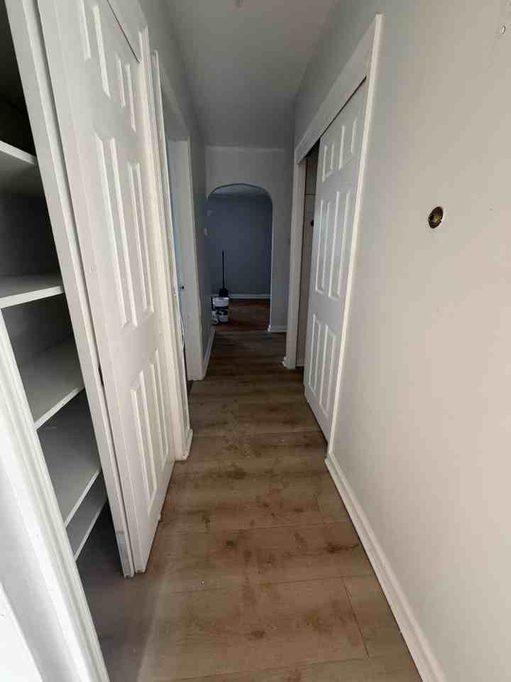 119 Hobart Ave #4 - Photo 3 of 7