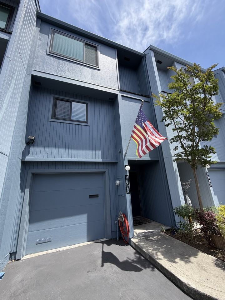 17990 Sunol Rd #17990 - Photo 3 of 32