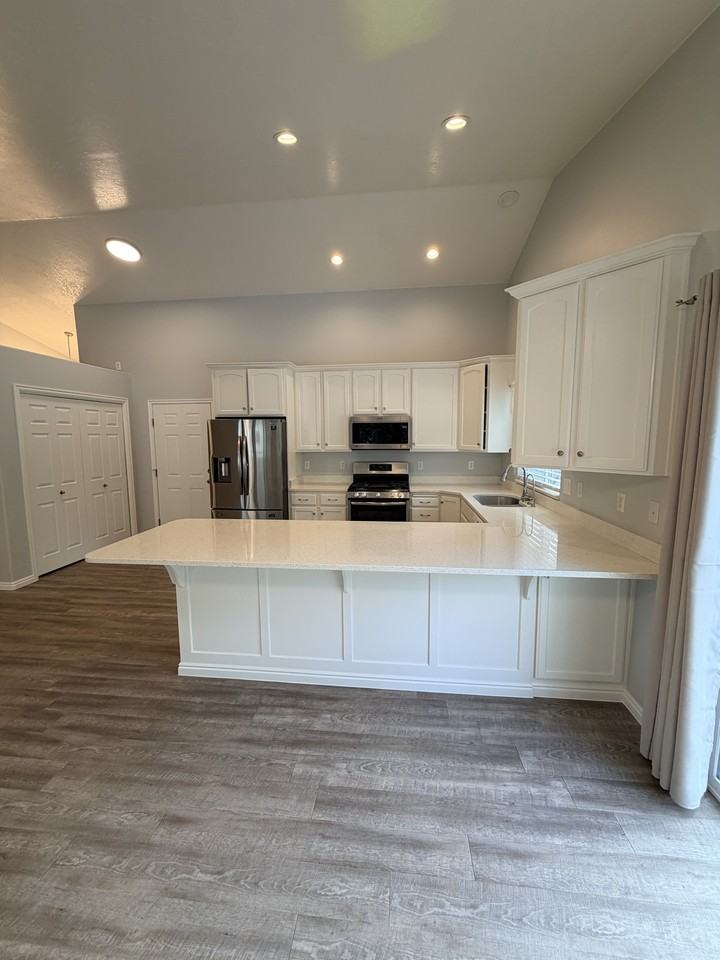 518 N 350 E #NA - Photo 5 of 26