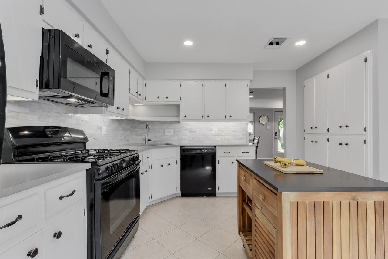 7902 Keneshaw Dr #NA - Photo 6 of 20