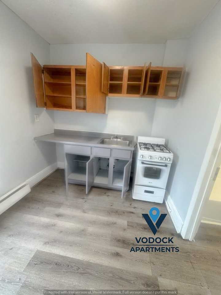 1335 Main St #C2 - Photo 4 of 8