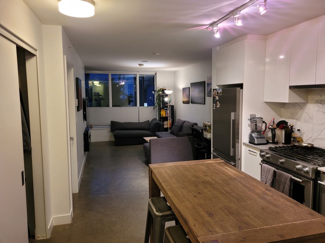 231 East Pender Street - Photo 2 of 12