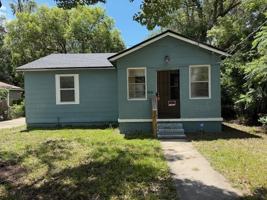 featured image of 8032 Lexington Dr