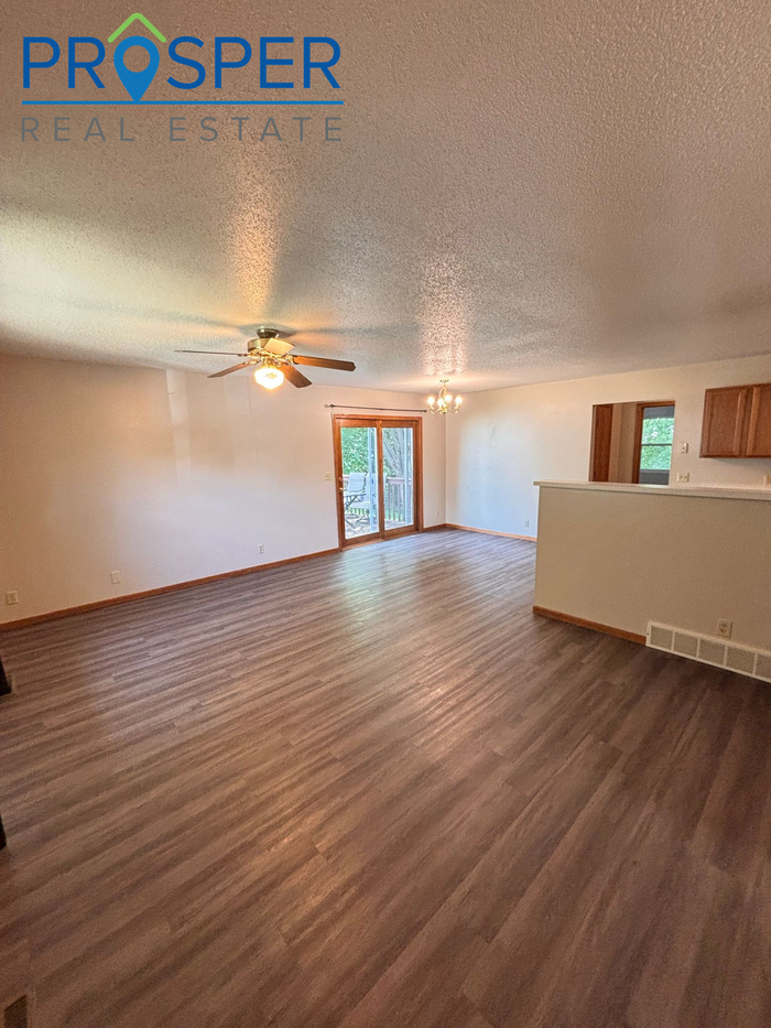 2025 Mittelstadt Ln #NONE - Photo 4 of 18