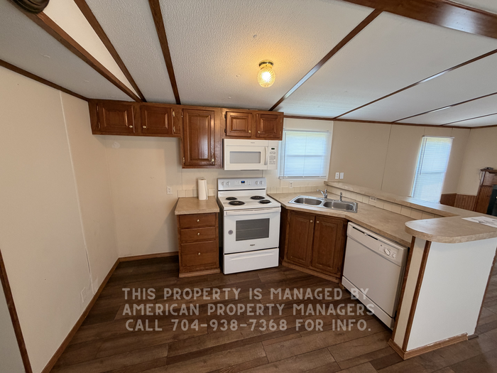 128 Ashcraft Dr - Photo 3 of 10