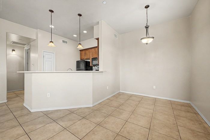 3332 S Gilbert Rd #2004 - Photo 7 of 40