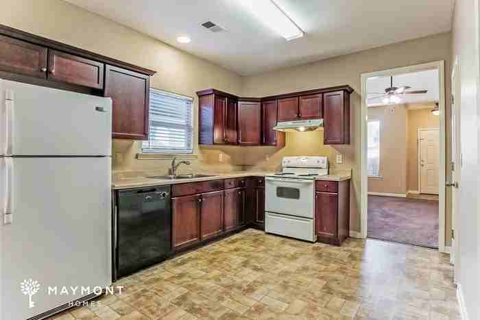 1120 Washington Dr - Photo 6 of 12
