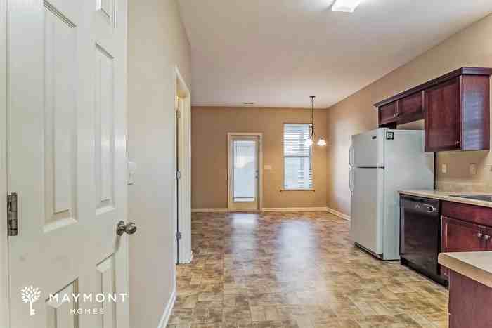 1120 Washington Dr - Photo 7 of 12
