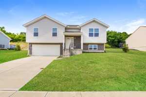 featured image of 1004 Golfview Dr