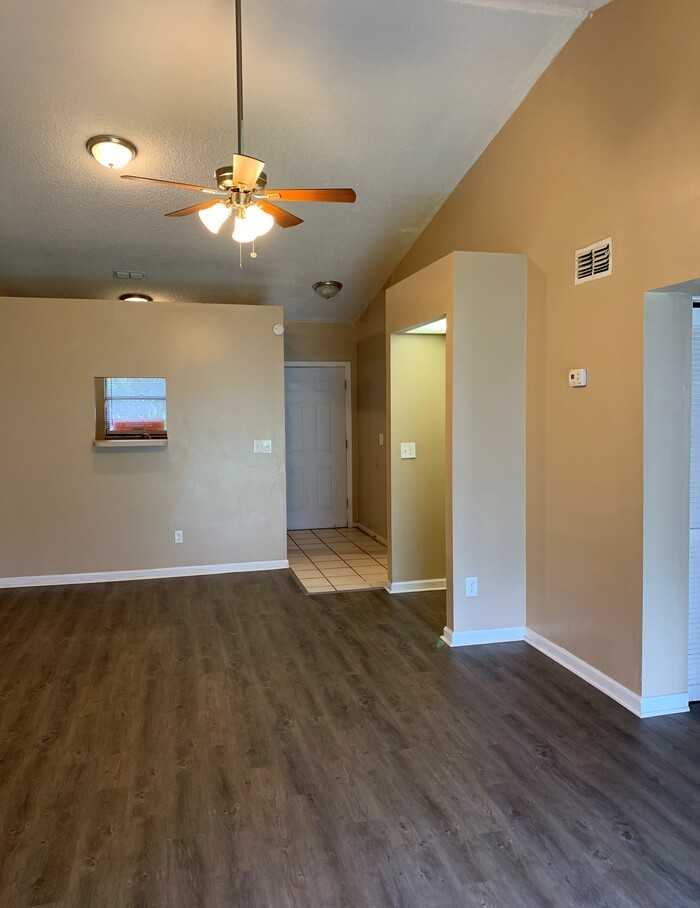 5132 Indian Lakes Ct #4 - Photo 7 of 13