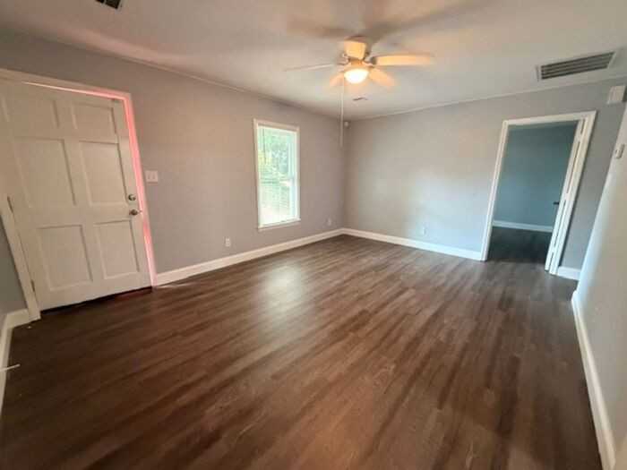 168 Sherman Dr - Photo 2 of 15