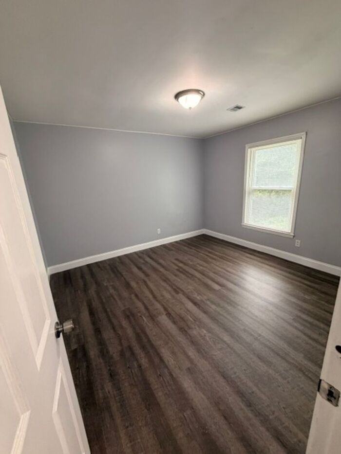 168 Sherman Dr - Photo 6 of 15