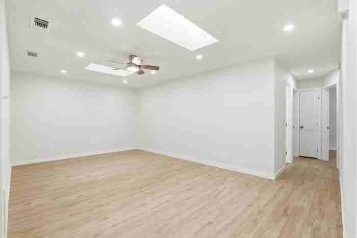 1106 Laurel Oaks Ct - Photo 4 of 28