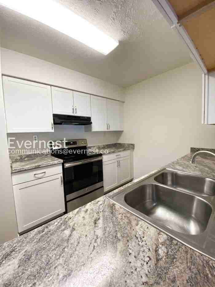 4009 Midlands Rd - Photo 3 of 16