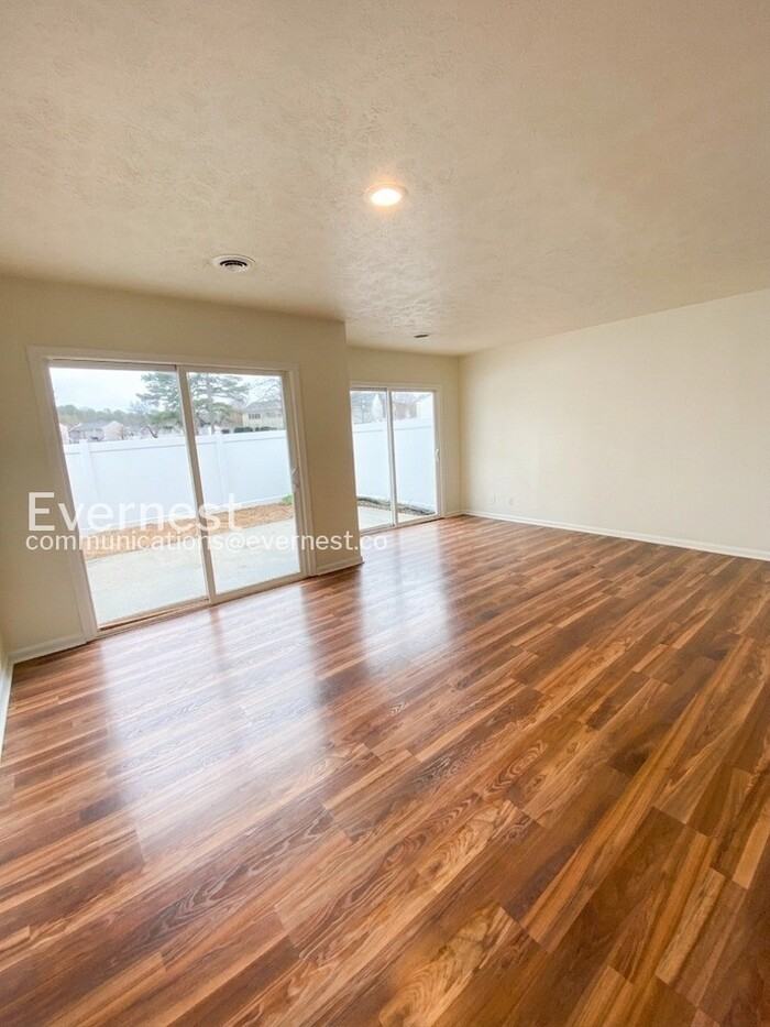 4009 Midlands Rd - Photo 5 of 16