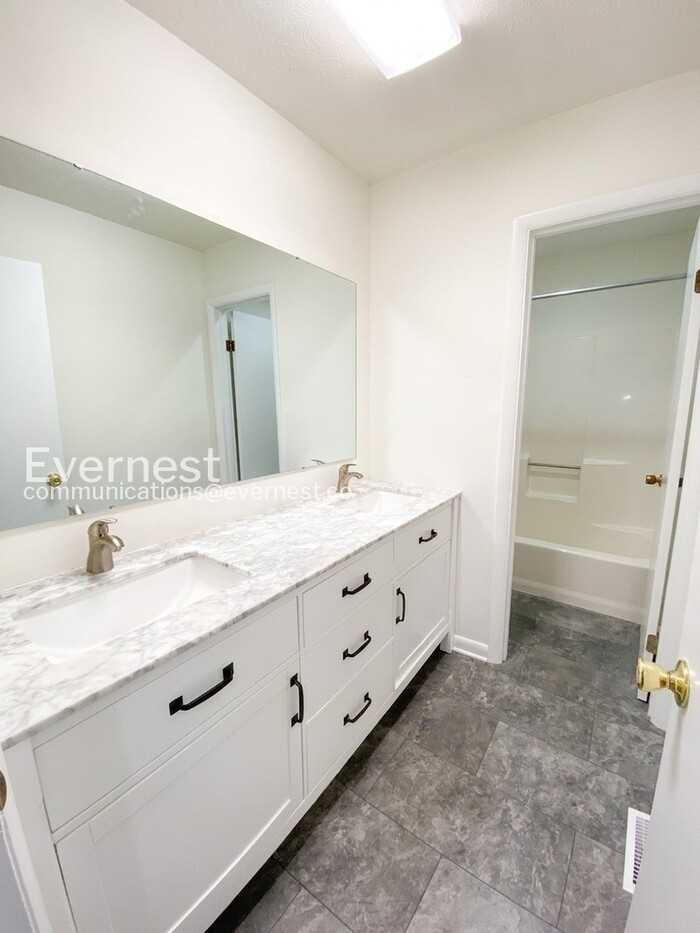 4009 Midlands Rd - Photo 7 of 16