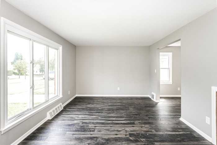 4062 Bayard Rd - Photo 3 of 15