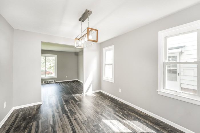4062 Bayard Rd - Photo 4 of 15