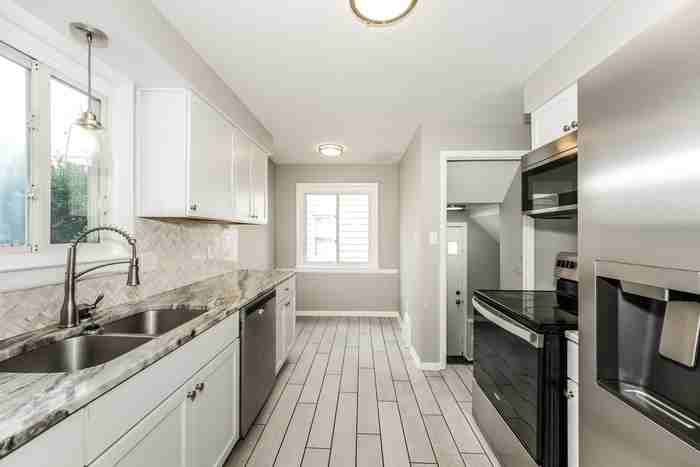 4062 Bayard Rd - Photo 6 of 15