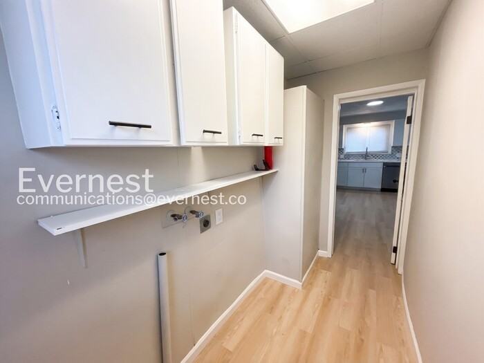 67 N Harris Ave - Photo 4 of 26