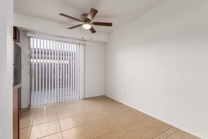6030 W Oregon Ave #E - Photo 6 of 23