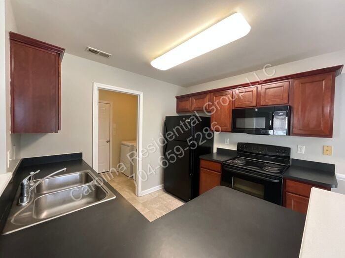 7043 Haines Mill Rd - Photo 7 of 20