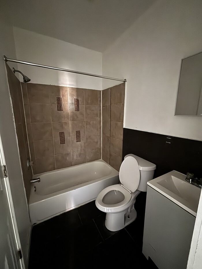 1299 Myrtle Ave #1 - Photo 3 of 9