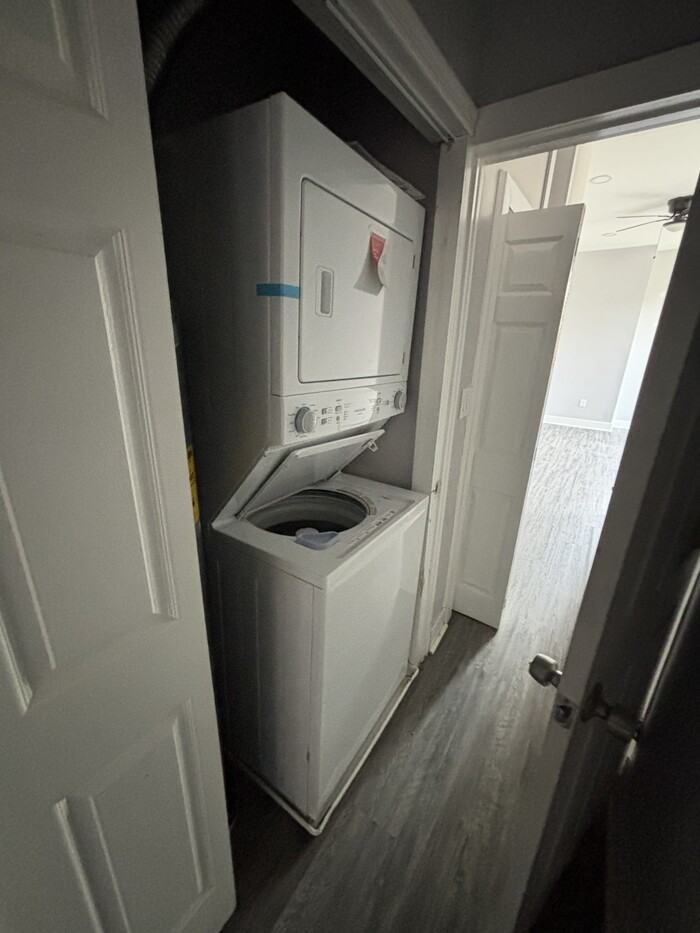 1299 Myrtle Ave #1 - Photo 4 of 9