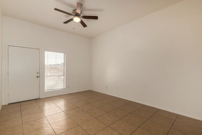 5312 N 60th Ave #A - Photo 5 of 41