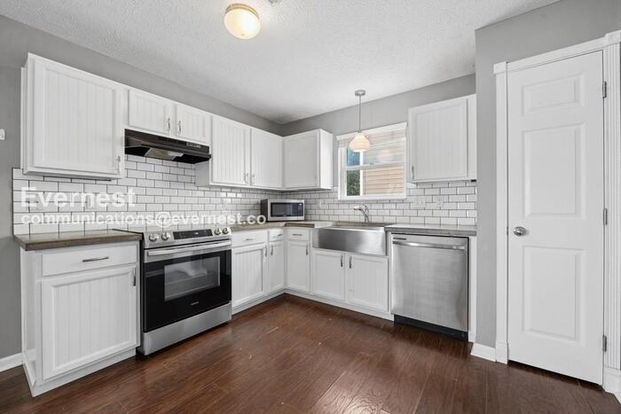 6326 Pompano St - Photo 4 of 36