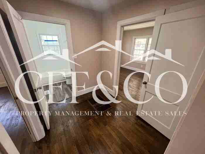 7570 Lone Oak Rd - Photo 7 of 13
