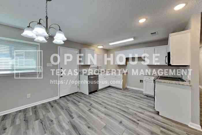 709 Stonebrooke Dr - Photo 7 of 21