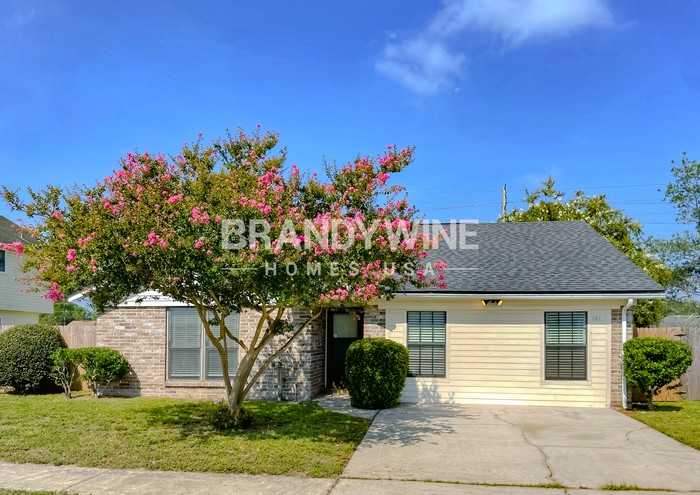 616 Pembridge Dr W - Photo 2 of 15