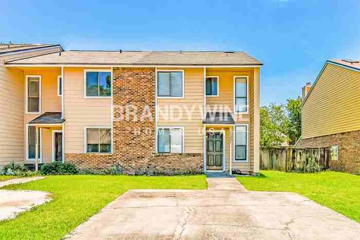 11251 Windtree Dr E - Photo 2 of 20