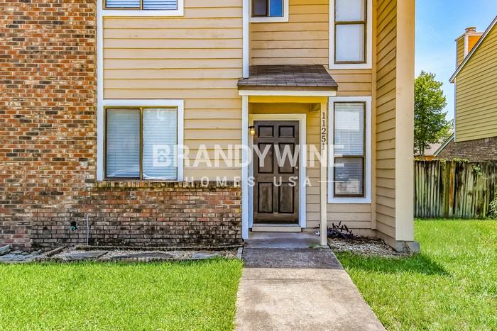 11251 Windtree Dr E - Photo 3 of 20