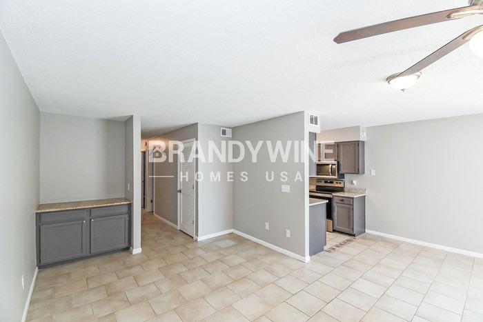 11251 Windtree Dr E - Photo 7 of 20