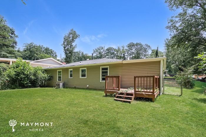 1044 Valley View Rd Se - Photo 3 of 3