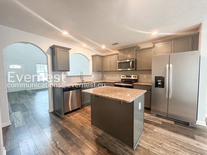 4711 Pompano Ln - Photo 2 of 27