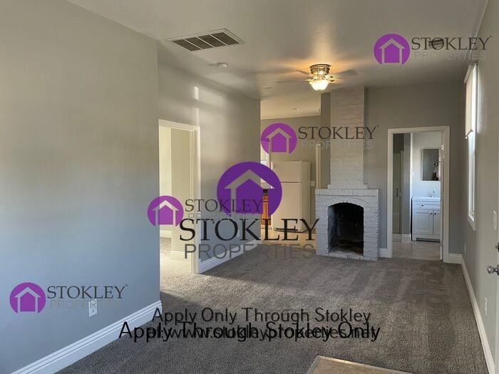 1060 Santa Fe Ave - Photo 2 of 11