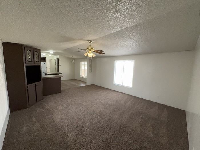 13729 W Maryland Ave - Photo 4 of 17