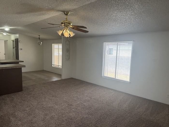 13729 W Maryland Ave - Photo 5 of 17