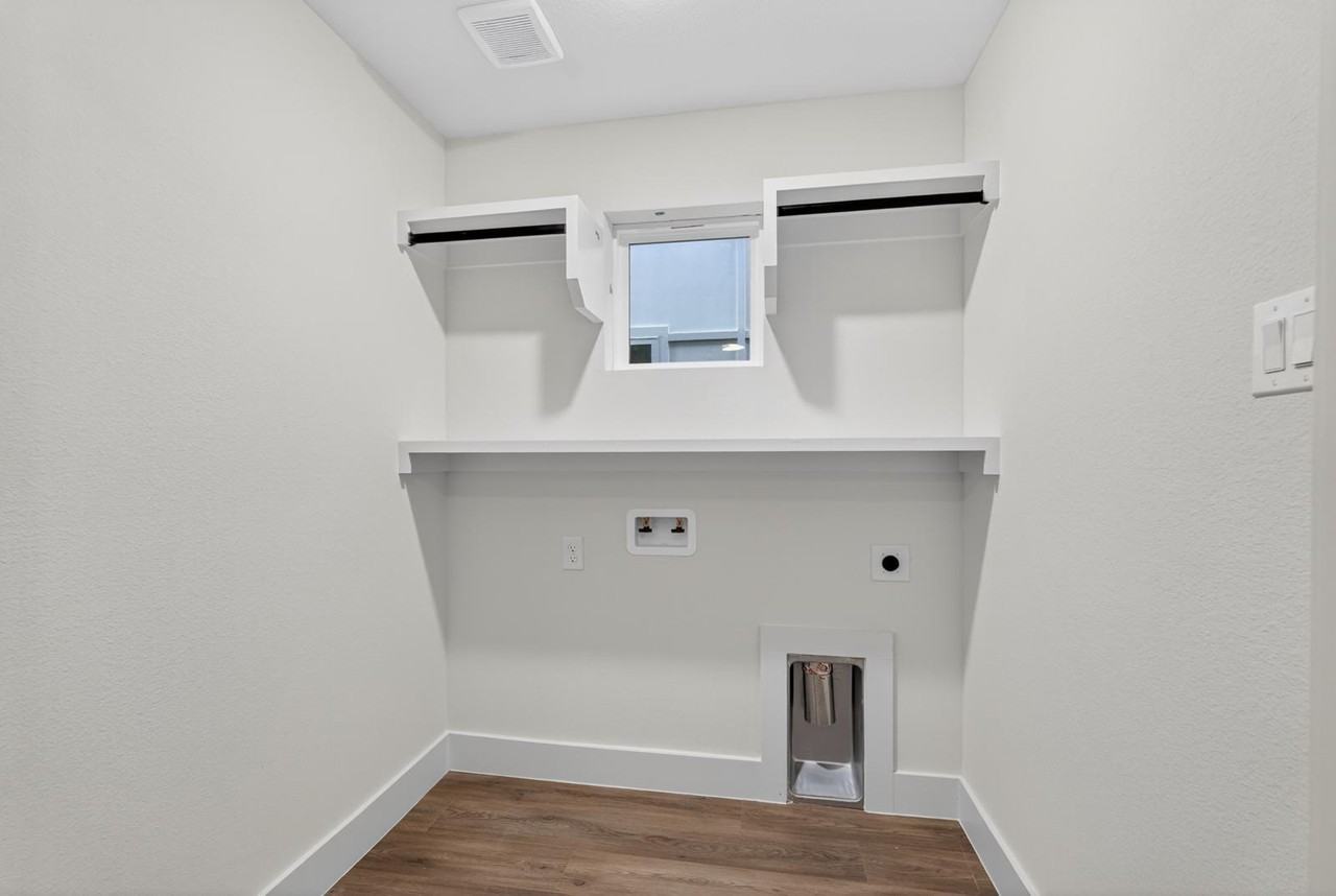2404 Dyson St #NA - Photo 3 of 20